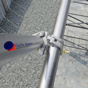 Scaffold tubes connected with a swivel coupler clamp.