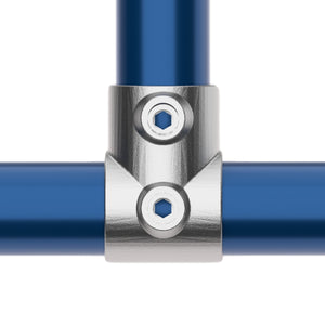 Short tee tube clamp connecting two tubes.